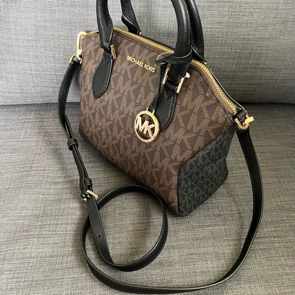 NWT MICHAEL KORS CORALINE MEDIUM MESSENGER SATCHEL - Picture 2 of 9